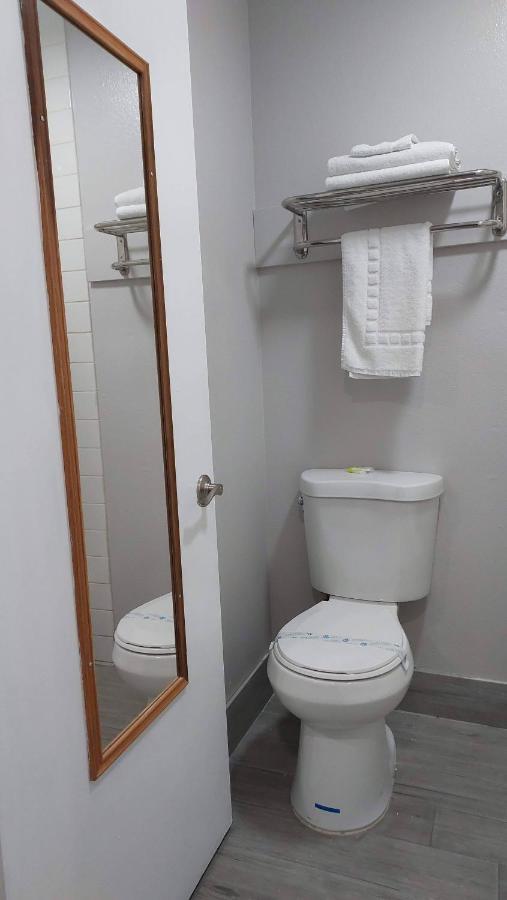 נורקו Regency Inn מראה חיצוני תמונה