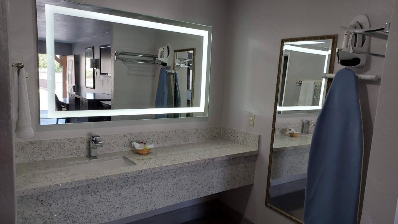 נורקו Regency Inn מראה חיצוני תמונה